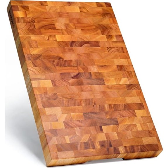 Shumarumu Mahogany End-Grain Cutting Board